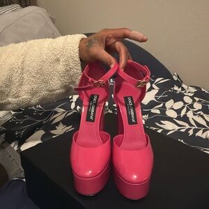 A pair of Dolce and Gabbana heel worn 1 time a size 39 1/2 original price 650